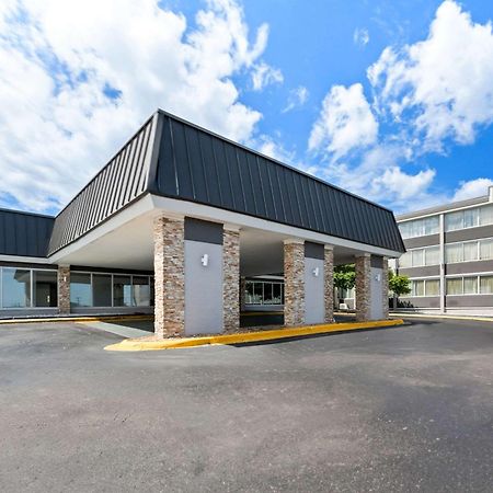 Quality Inn Dayton Airport Englewood Екстер'єр фото