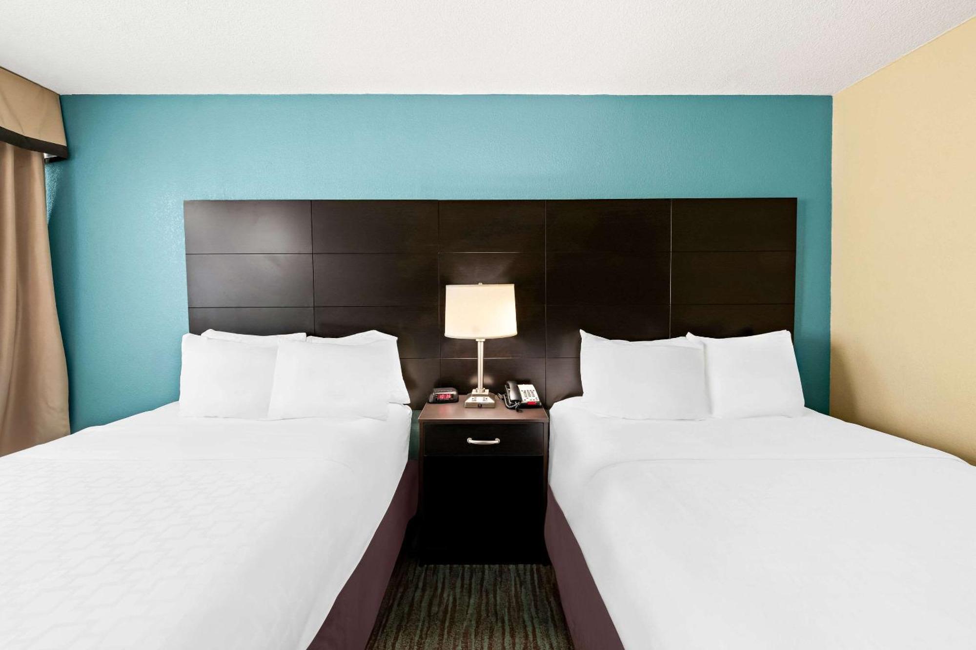 Quality Inn Dayton Airport Englewood Екстер'єр фото