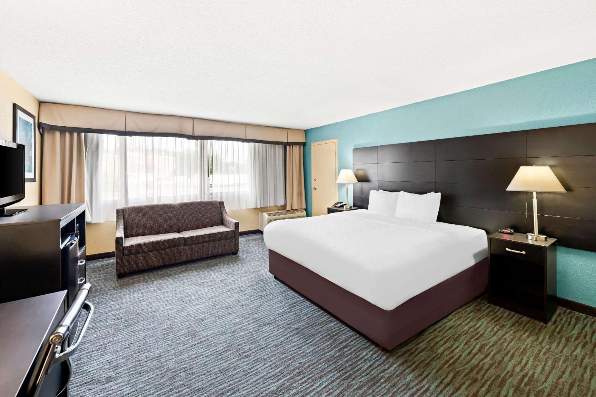 Quality Inn Dayton Airport Englewood Екстер'єр фото